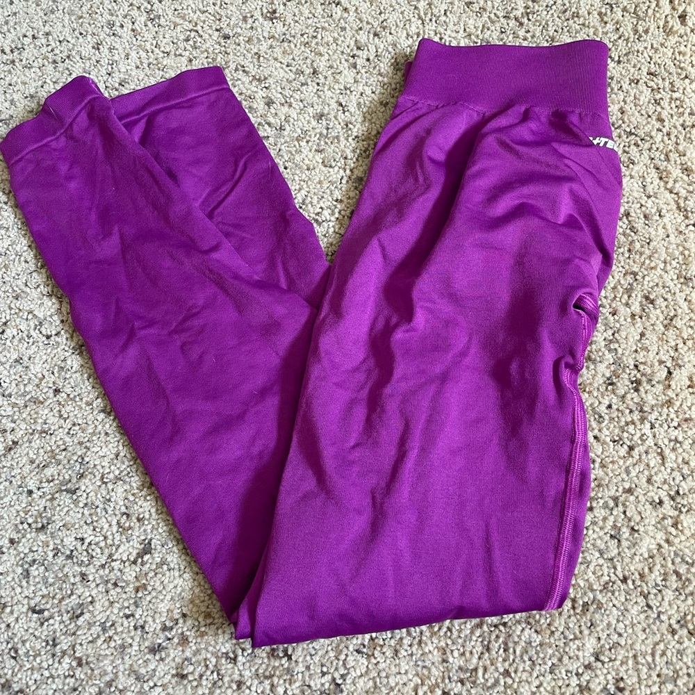 Bo+Tee Large purple scrunch leggings